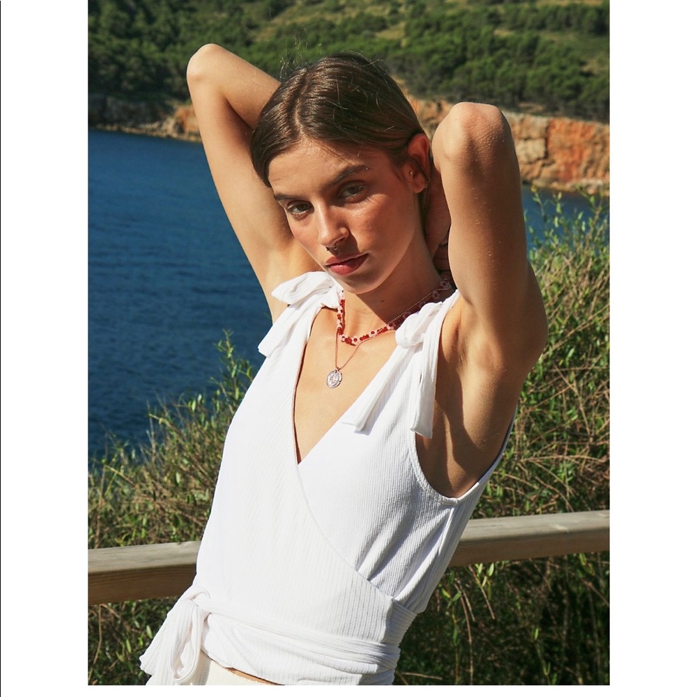 Free people tie around tank